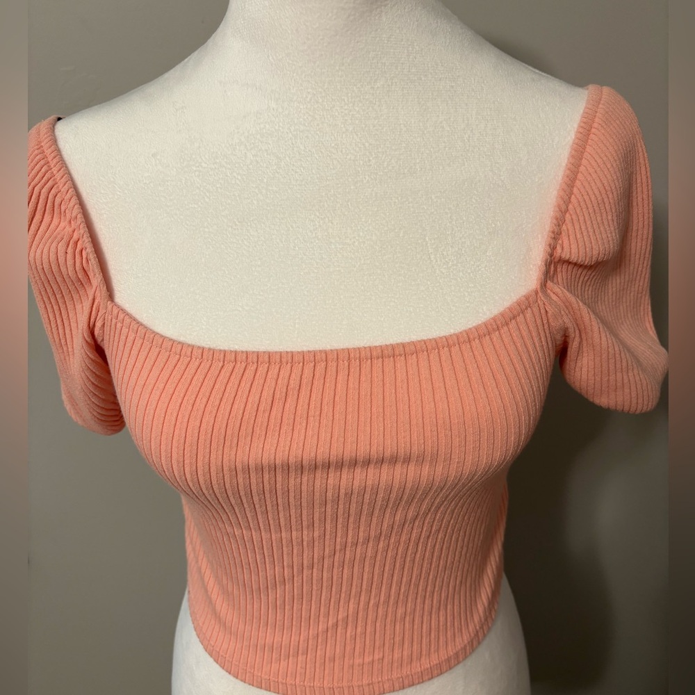 Two H&M crop top bundle - Picture 7 of 8